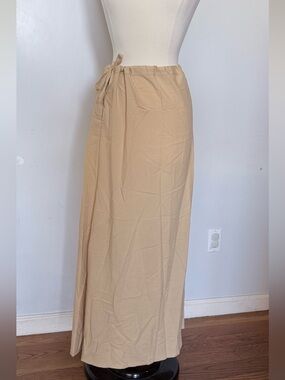 Women’s Long Tie-Waist Maxi Skirt in Beige/ Saree underskirt